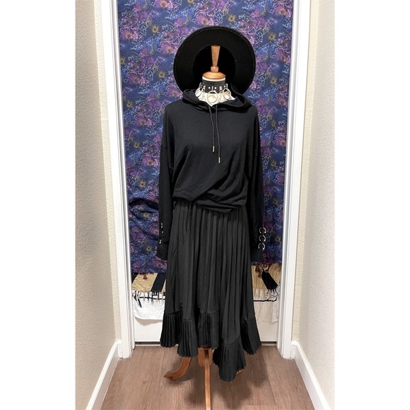 🌈 Amazing modern street studded hoodie - Picture 9 of 11